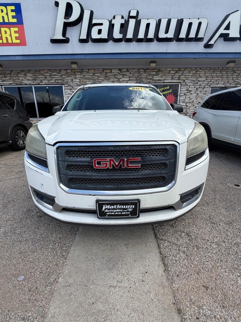 GMC Acadia Vehicle Image 02