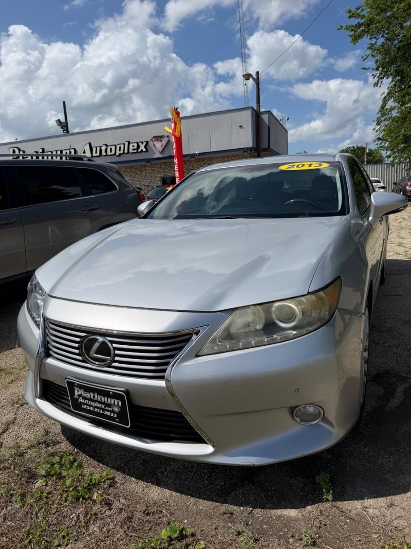 Lexus ES 350 Vehicle Image 03