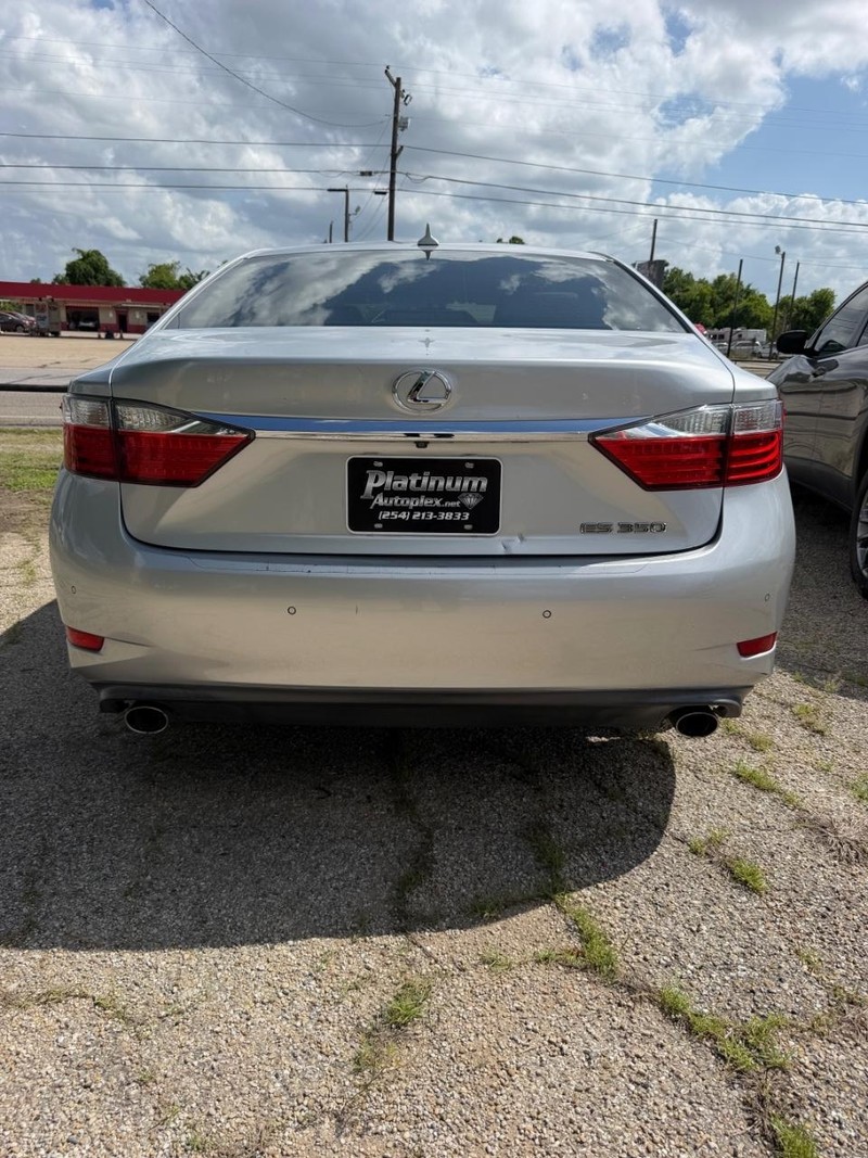 Lexus ES 350 Vehicle Image 04