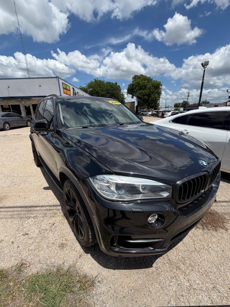 BMW X5 Vehicle Image 03