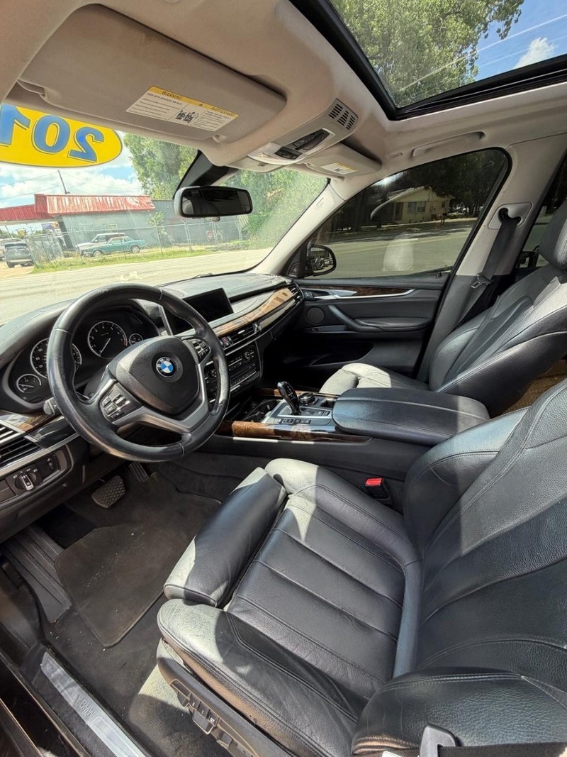 BMW X5 Vehicle Image 07