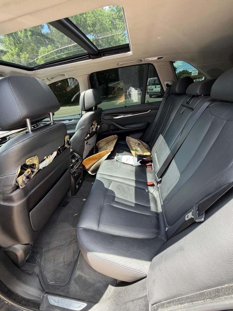 BMW X5 Vehicle Image 08