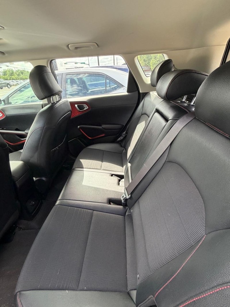 Kia Soul Vehicle Image 10