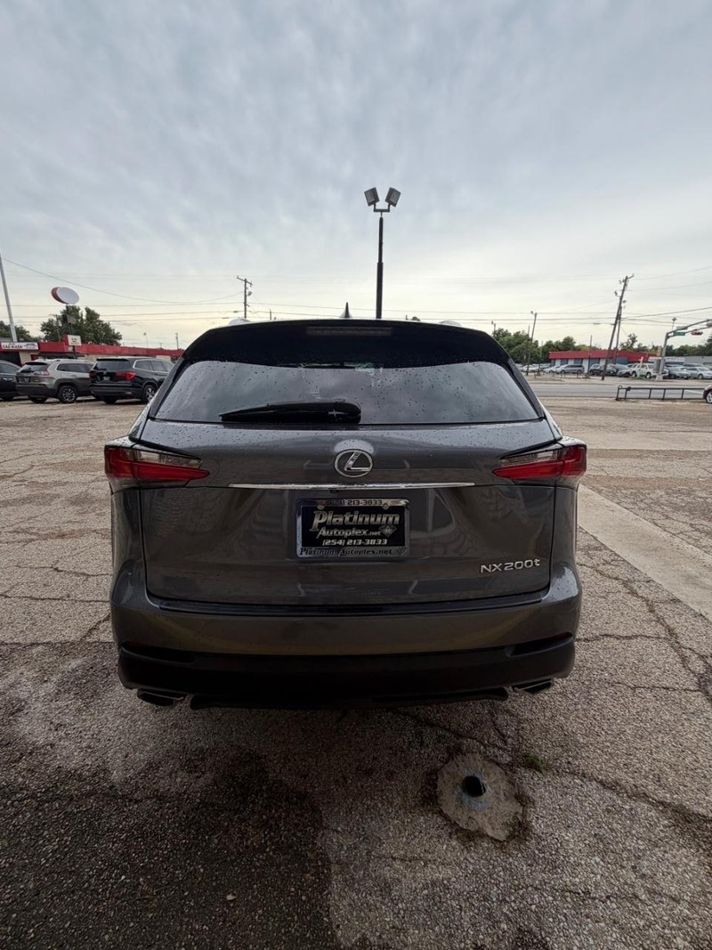 Lexus NX 200t Vehicle Image 06