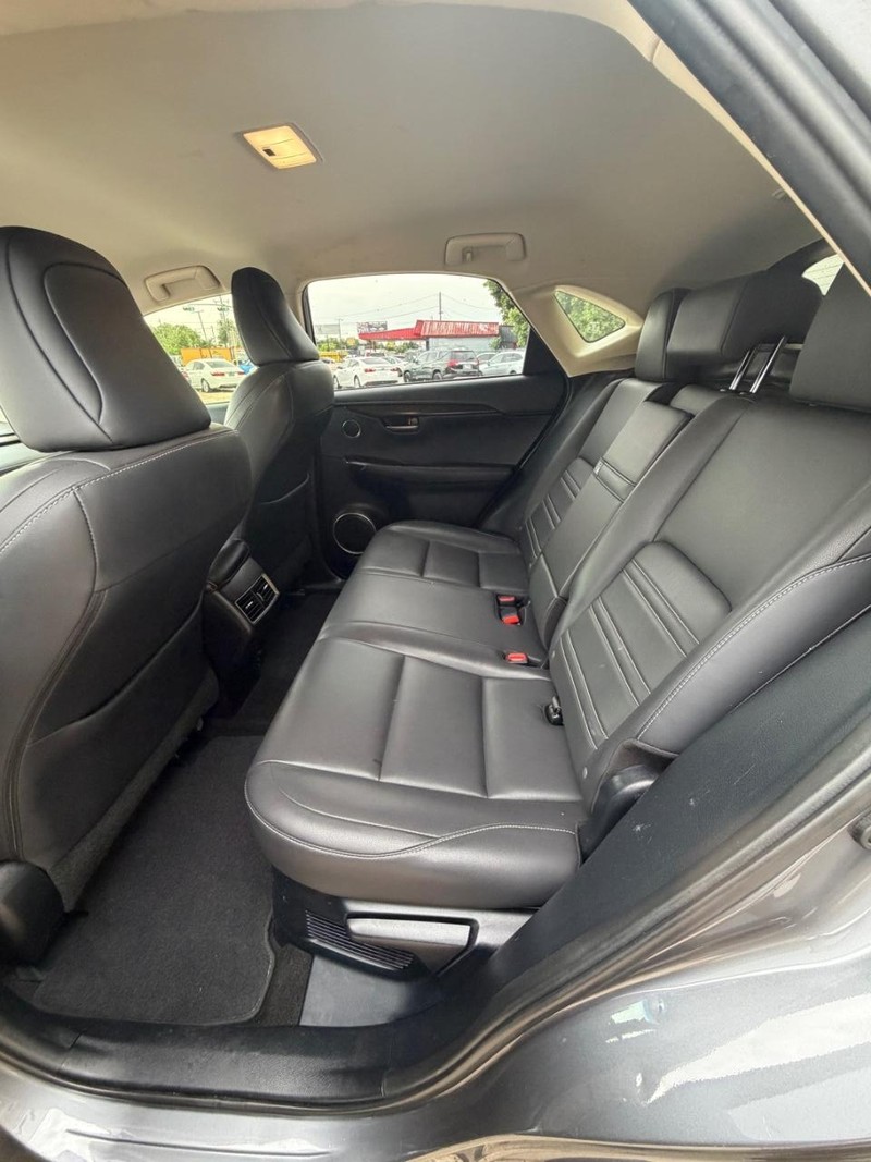 Lexus NX 200t Vehicle Image 09