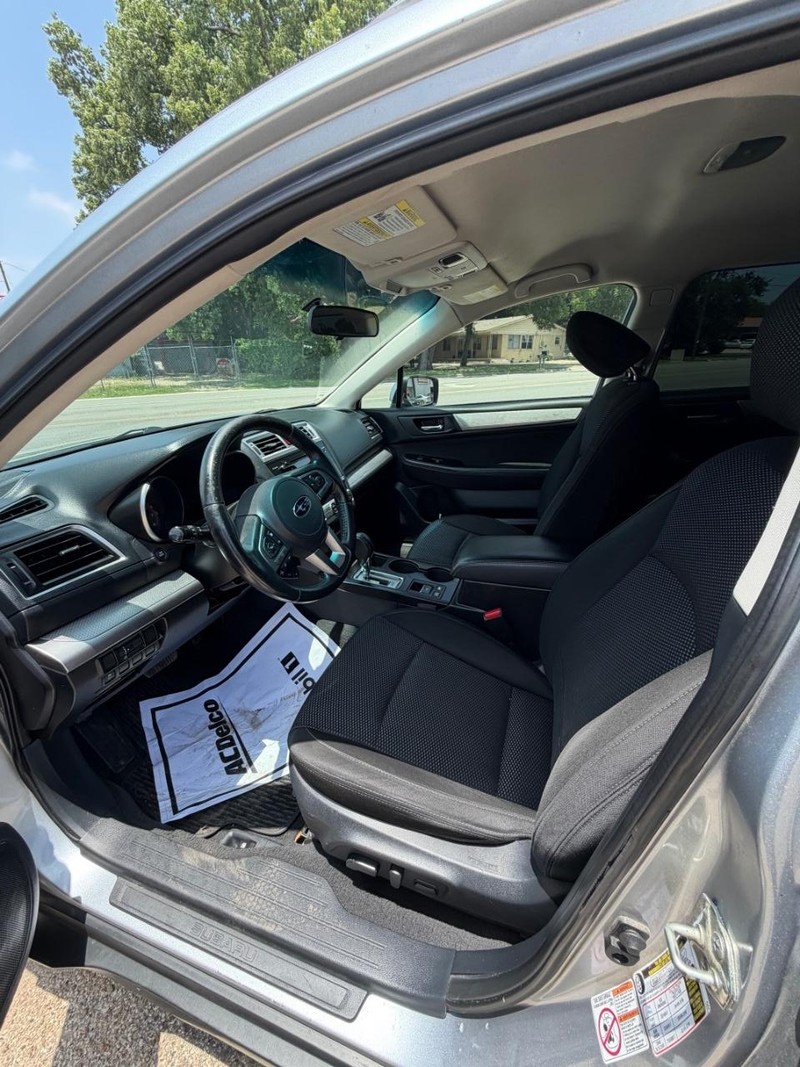 Subaru Outback Vehicle Image 05
