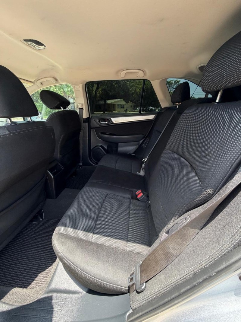 Subaru Outback Vehicle Image 06