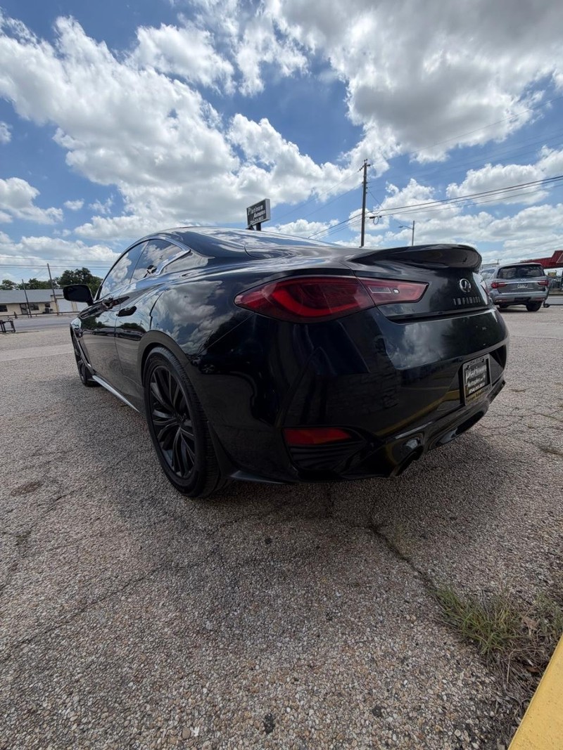 INFINITI Q60 Vehicle Image 04
