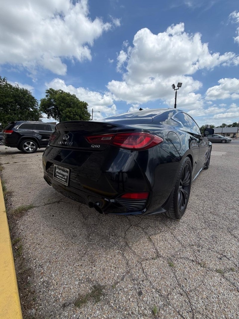 INFINITI Q60 Vehicle Image 05