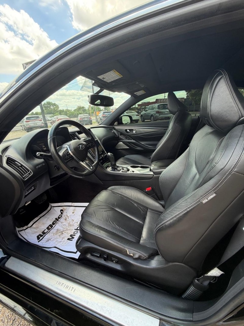 INFINITI Q60 Vehicle Image 07