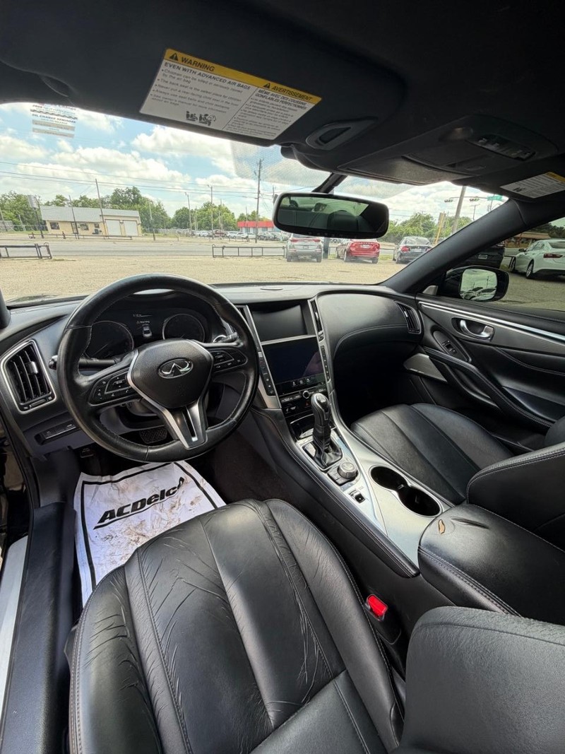 INFINITI Q60 Vehicle Image 08