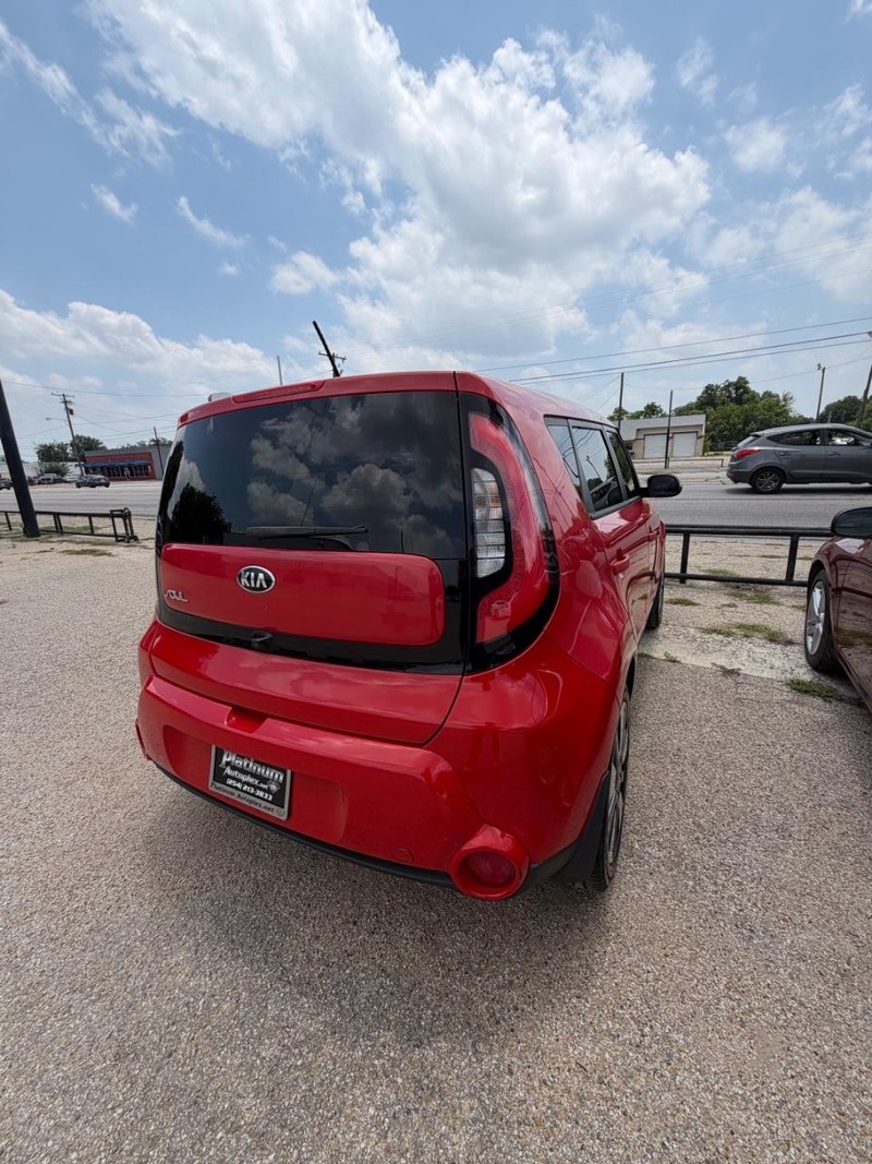 Kia Soul Vehicle Image 04