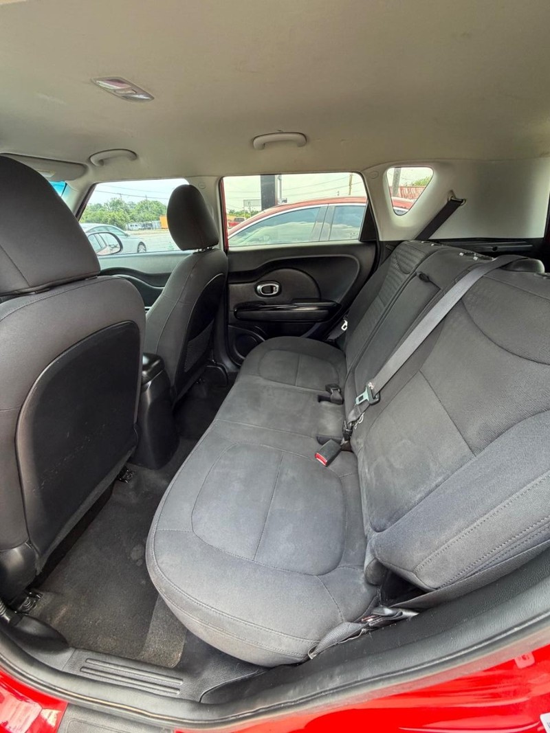 Kia Soul Vehicle Image 08