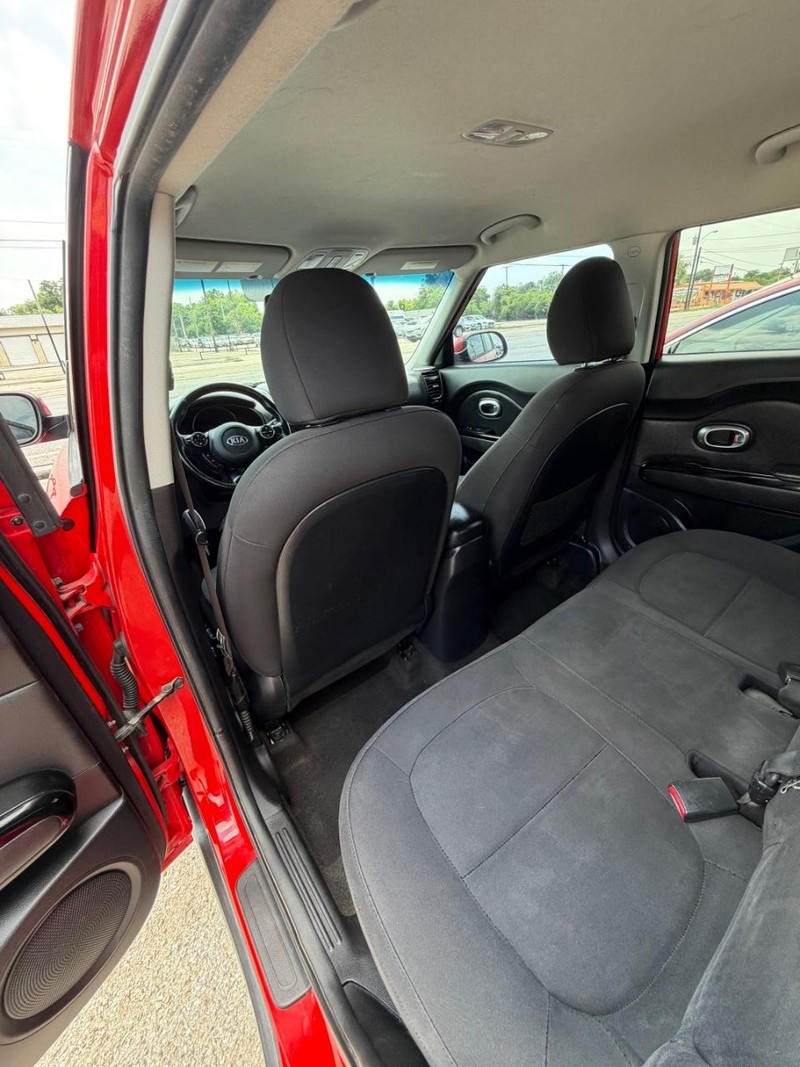 Kia Soul Vehicle Image 09