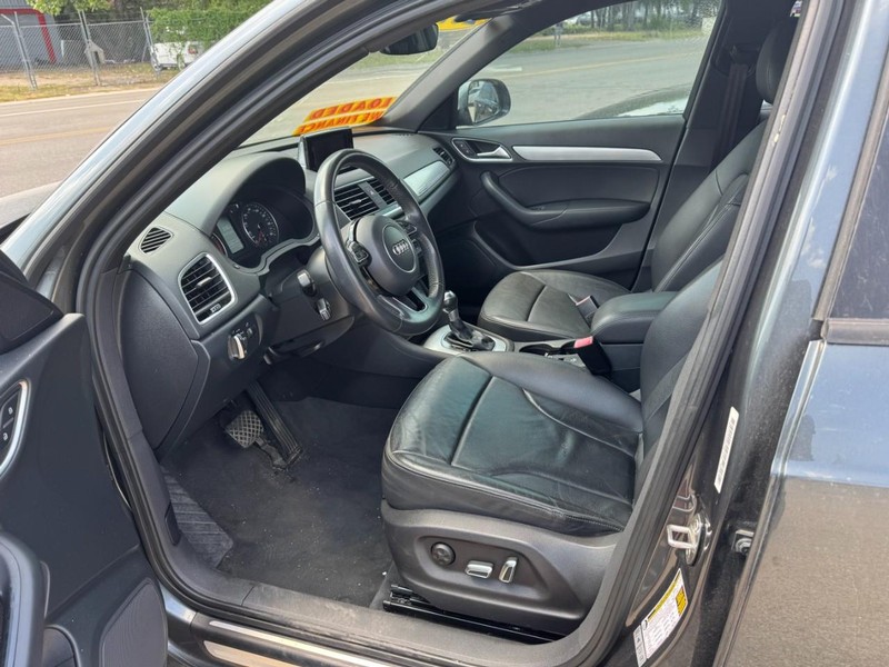 Audi Q3 Vehicle Image 03