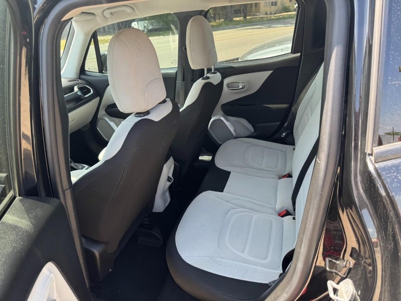 Jeep Renegade Vehicle Image 04