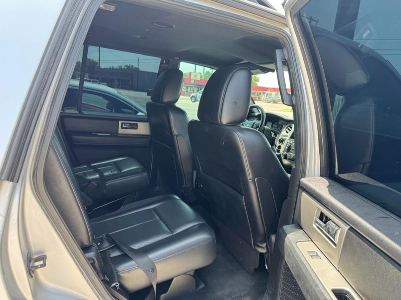 Ford Expedition Vehicle Image 04