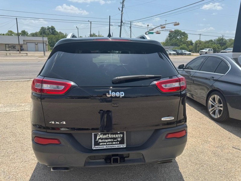 Jeep Cherokee Vehicle Image 05
