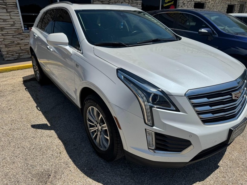 Cadillac XT5 Vehicle Image 02