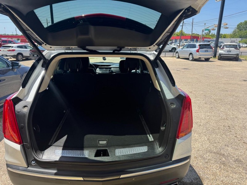 Cadillac XT5 Vehicle Image 06