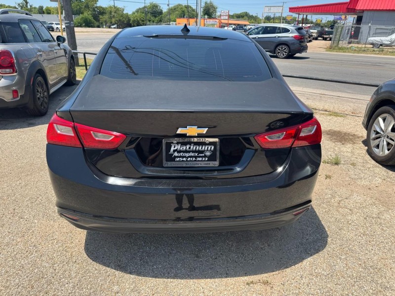 Chevrolet Malibu Vehicle Image 07