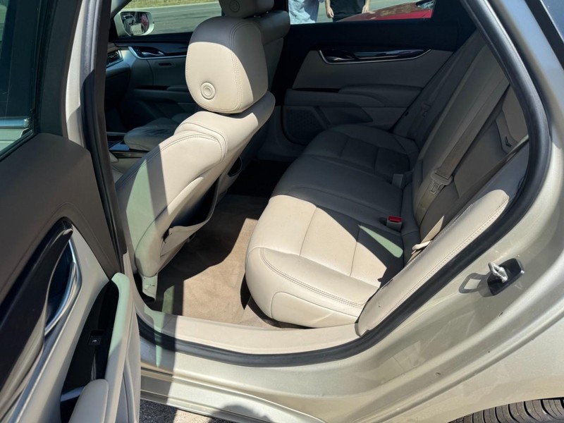 Cadillac XTS Vehicle Image 04