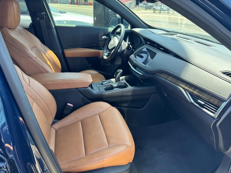 Cadillac XT4 Vehicle Image 05