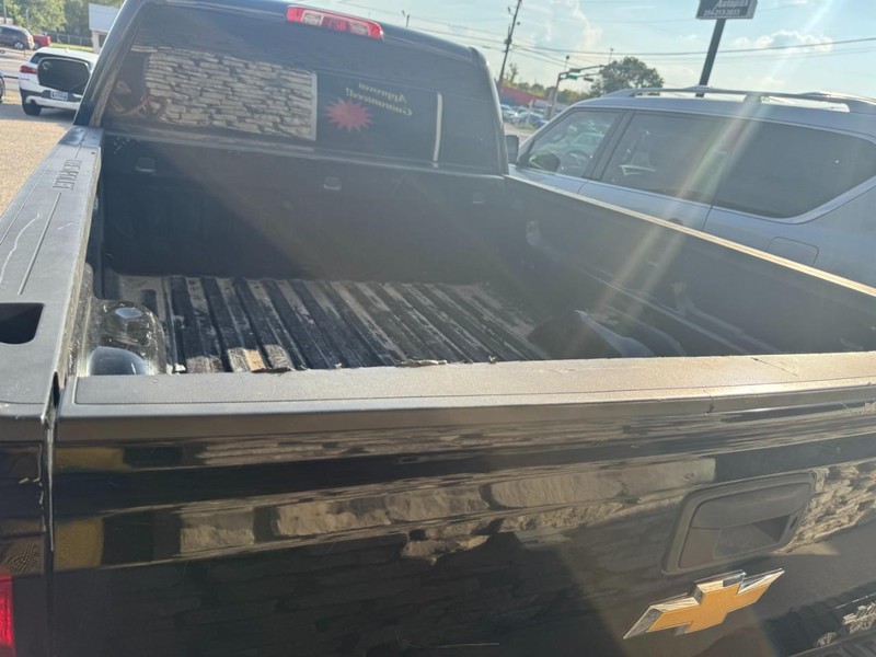 Chevrolet Silverado 1500 Vehicle Full-screen Gallery Image 04