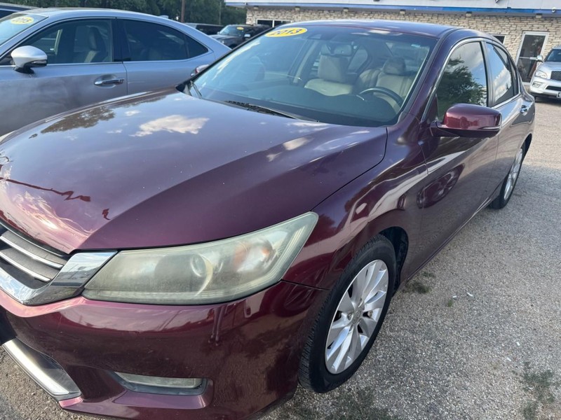 Honda Accord Sedan Vehicle Full-screen Gallery Image 02