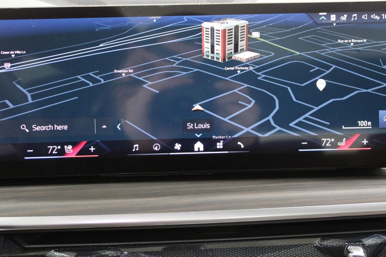 BMW X5 Vehicle Full-screen Gallery Image 28