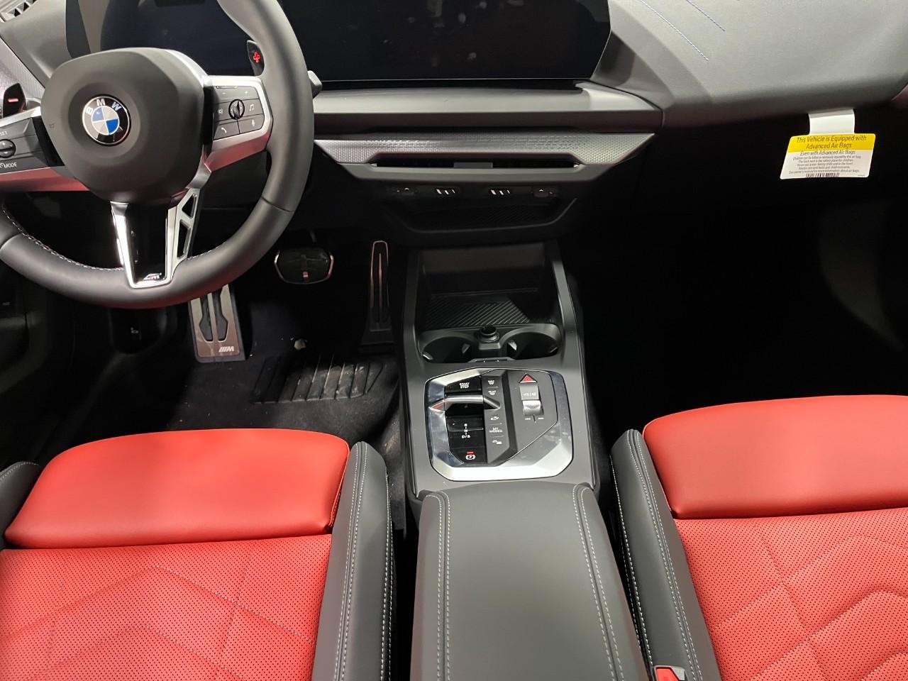 BMW 2 Series Vehicle Full-screen Gallery Image 17