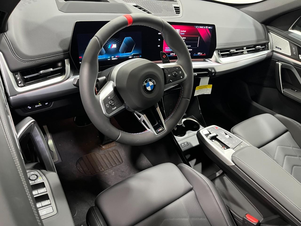 BMW X1 Vehicle Full-screen Gallery Image 20