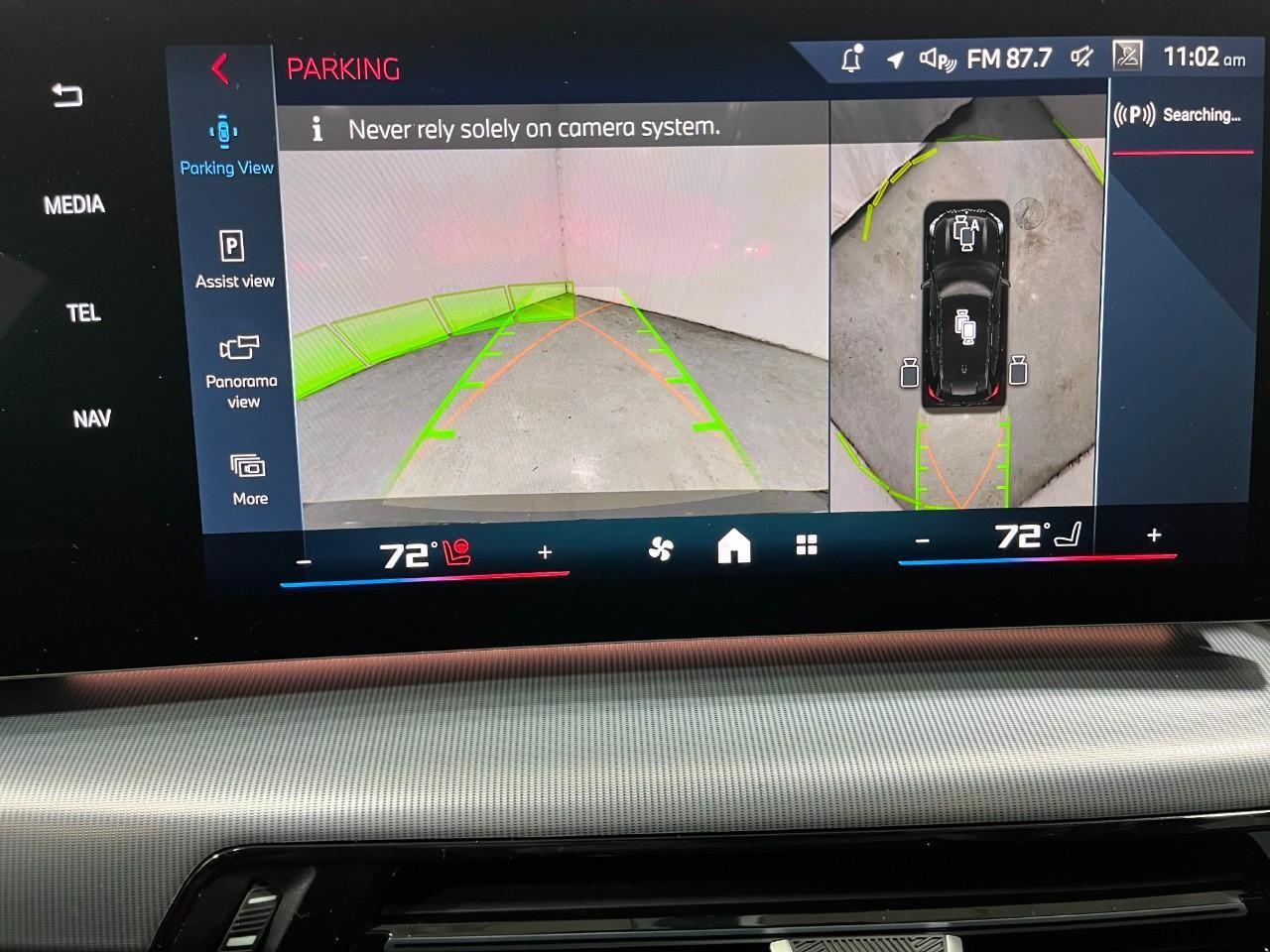 BMW X1 Vehicle Full-screen Gallery Image 26