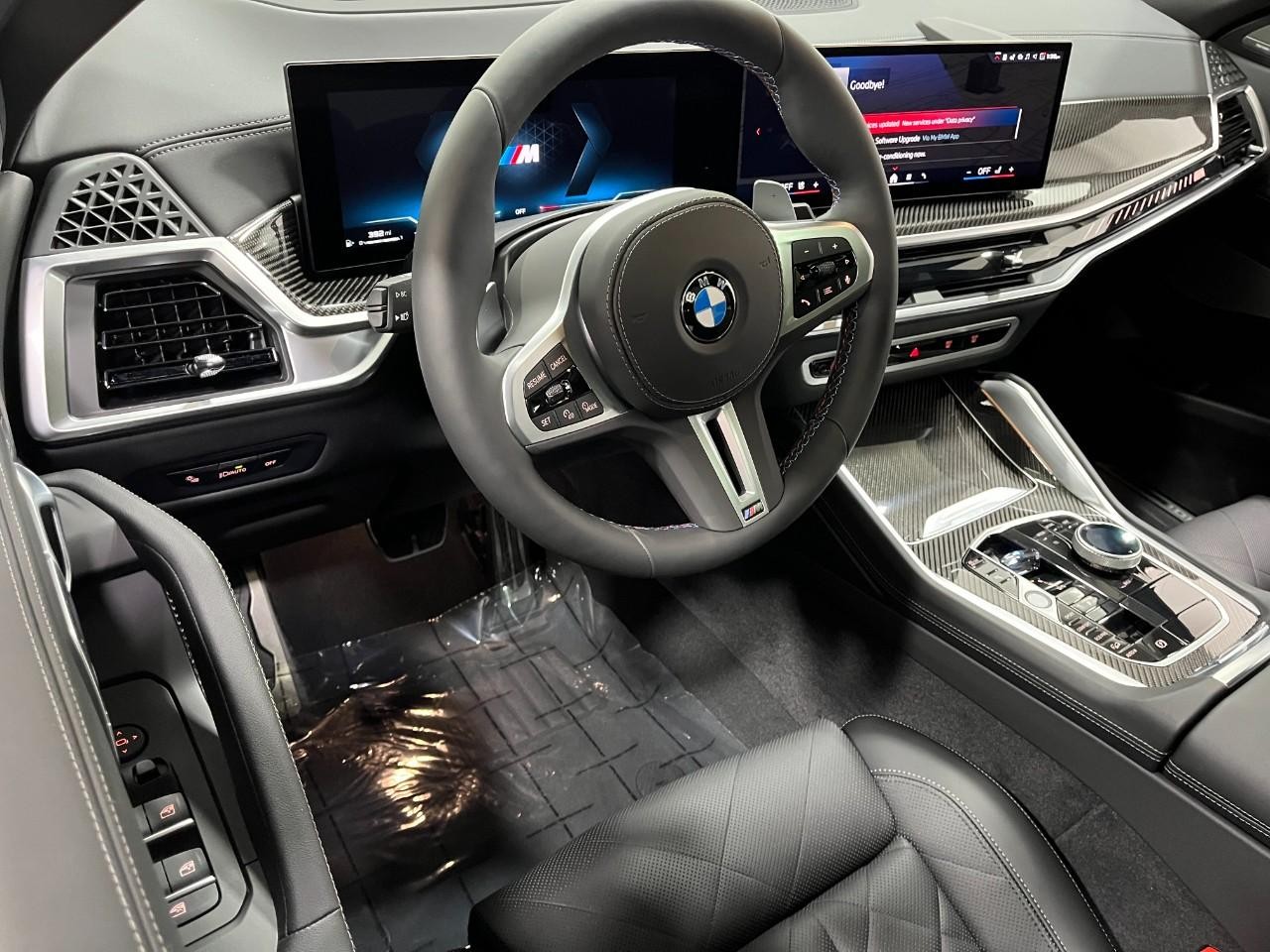 BMW X6 Vehicle Full-screen Gallery Image 20