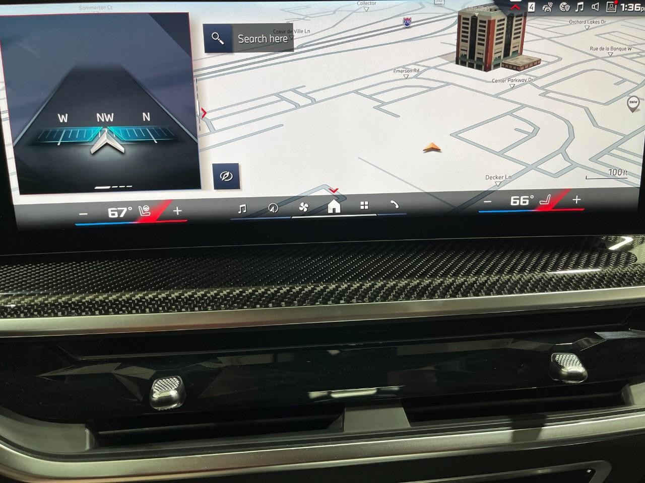 BMW X6 Vehicle Full-screen Gallery Image 25