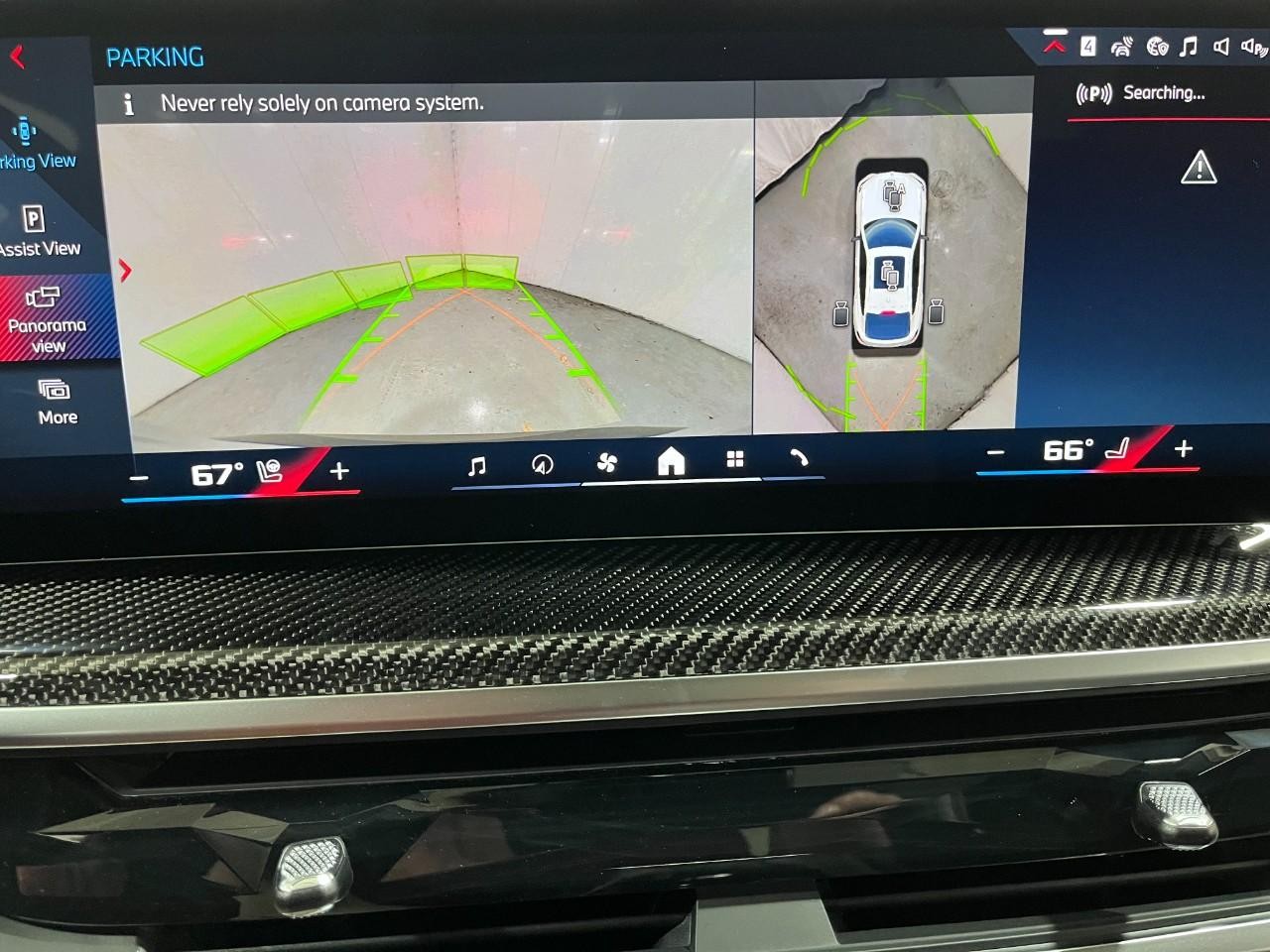 BMW X6 Vehicle Full-screen Gallery Image 26