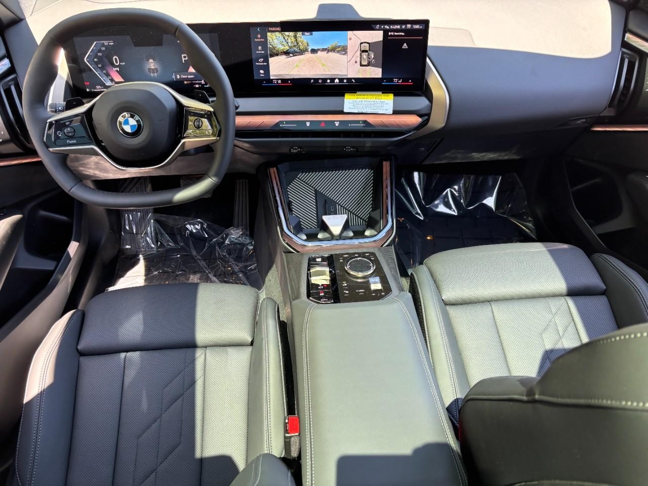 BMW X3 Vehicle Full-screen Gallery Image 14