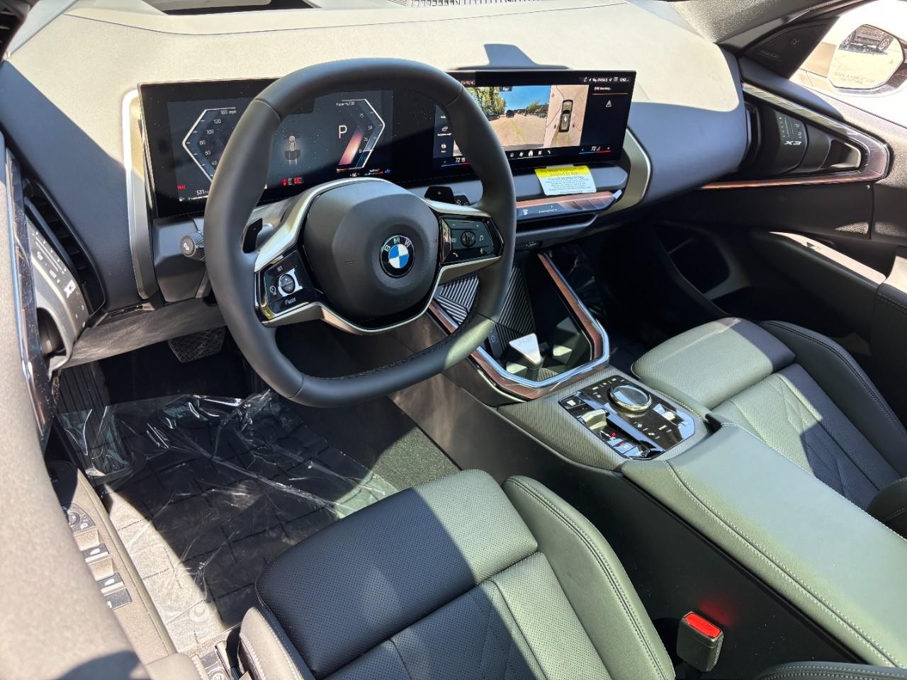 BMW X3 Vehicle Full-screen Gallery Image 20