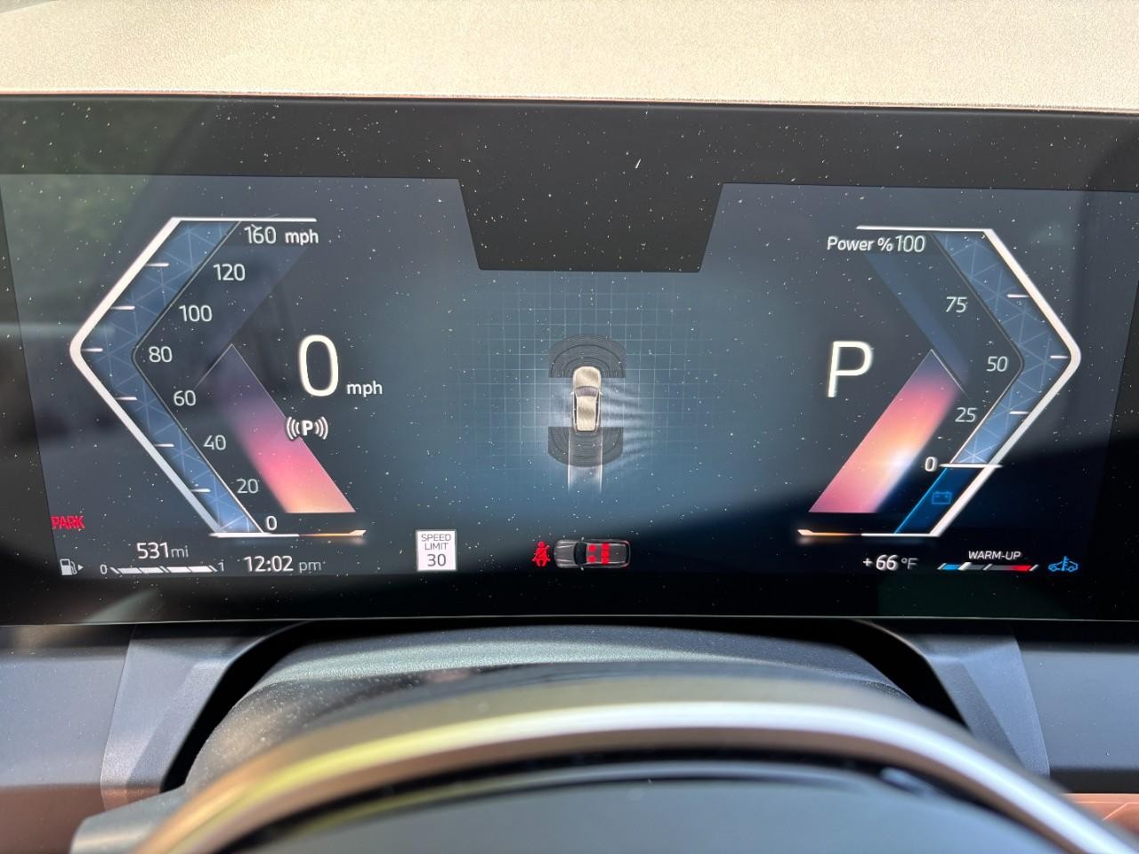 BMW X3 Vehicle Full-screen Gallery Image 24