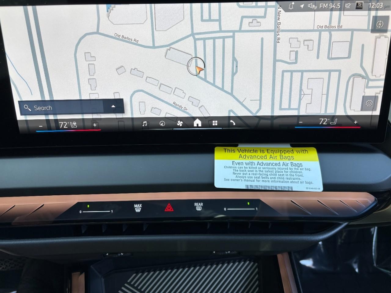 BMW X3 Vehicle Full-screen Gallery Image 26