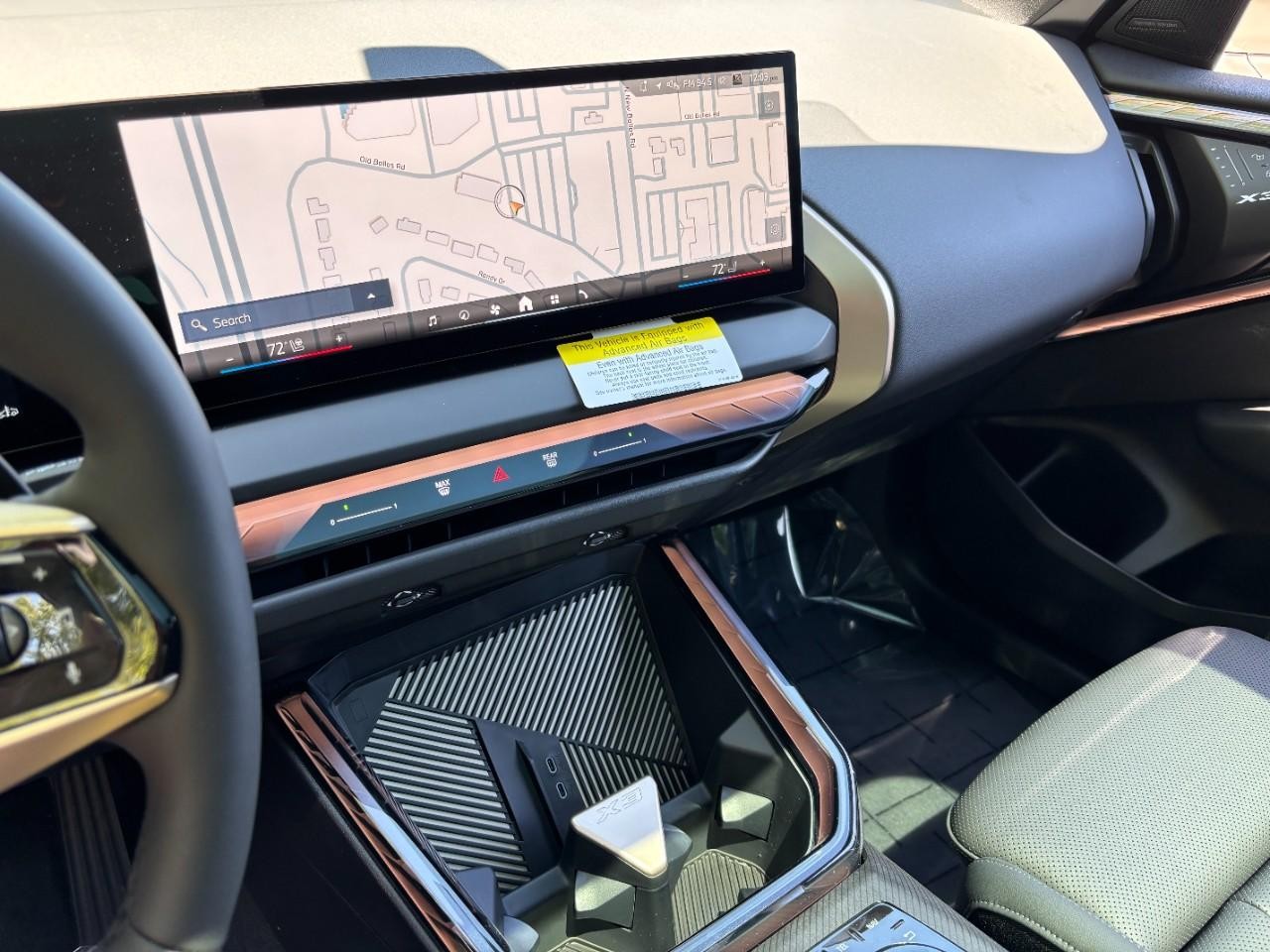 BMW X3 Vehicle Full-screen Gallery Image 30