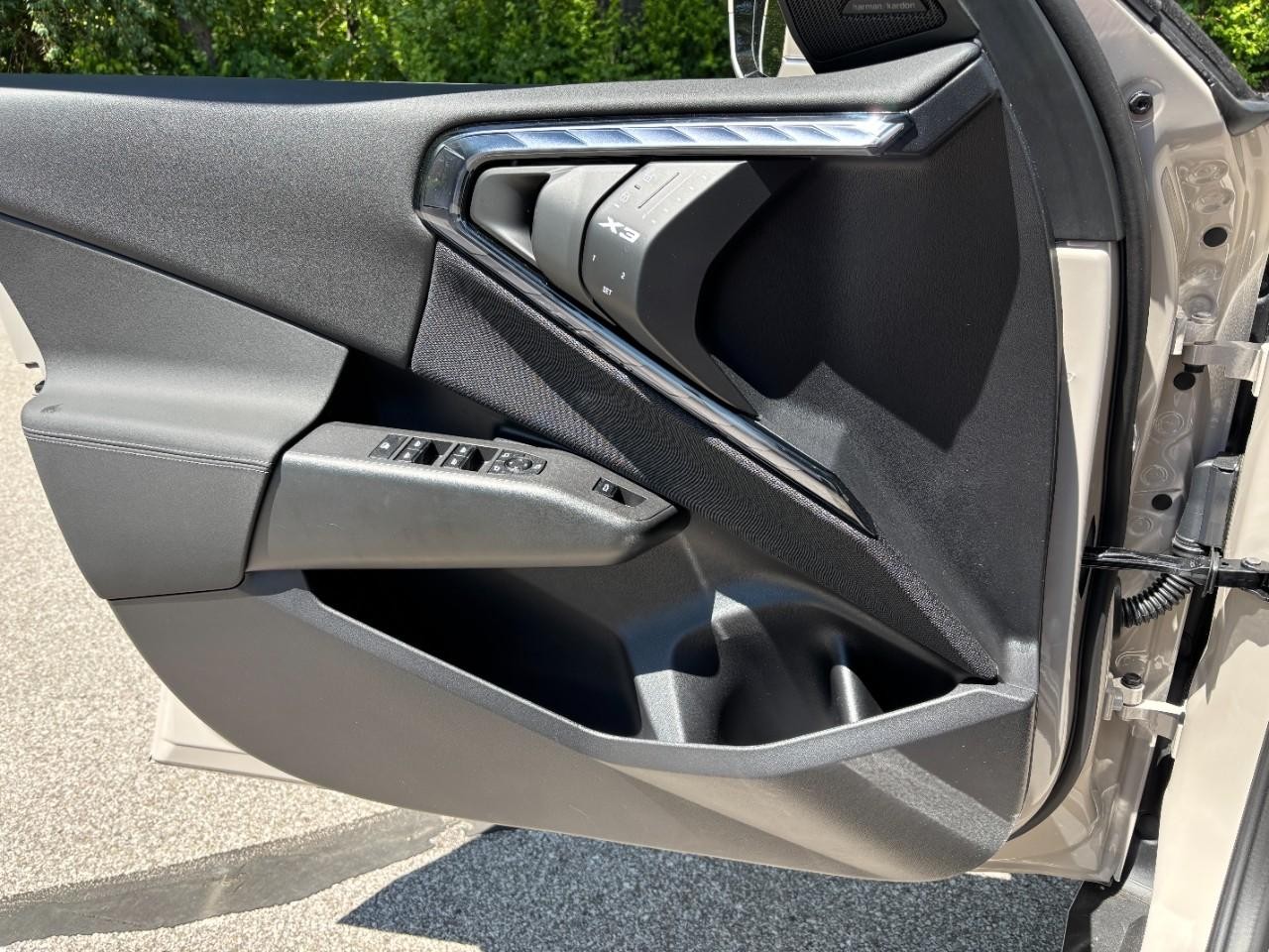 BMW X3 Vehicle Full-screen Gallery Image 31