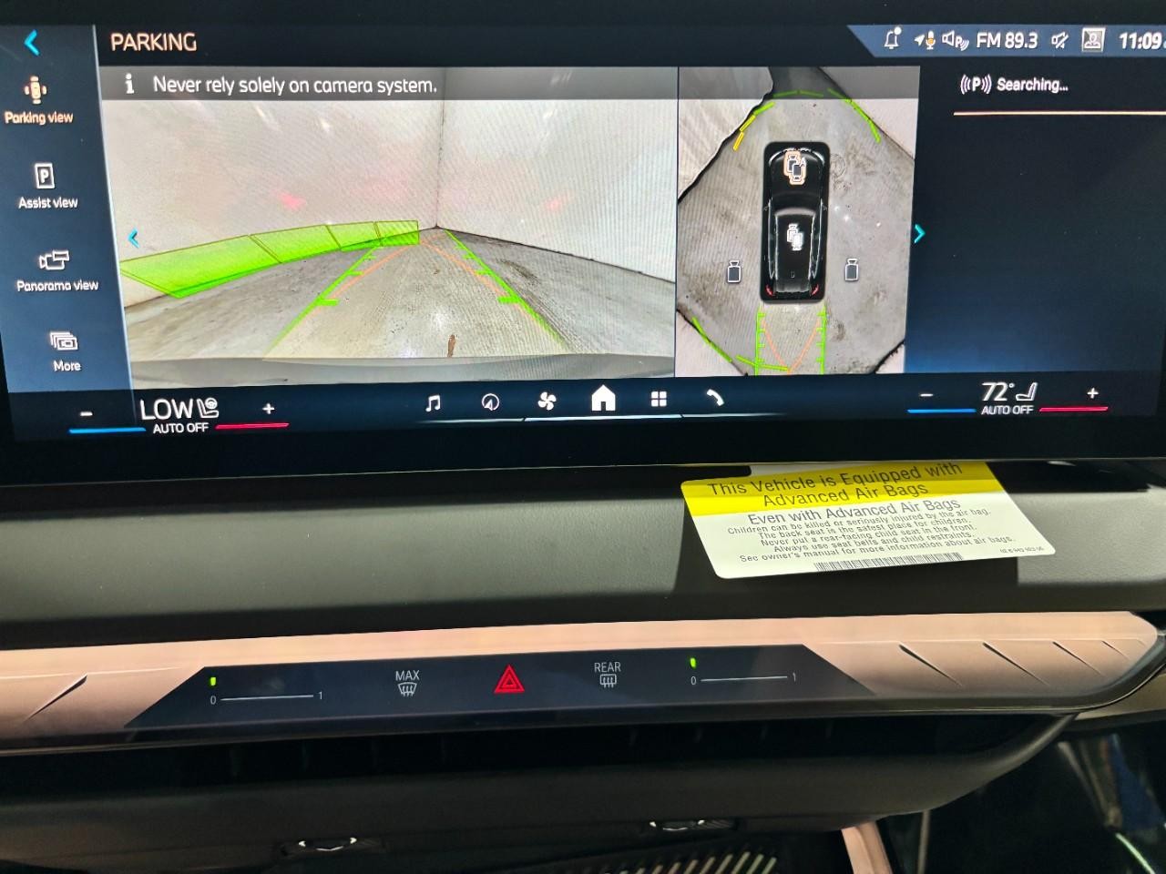 BMW X3 Vehicle Full-screen Gallery Image 26