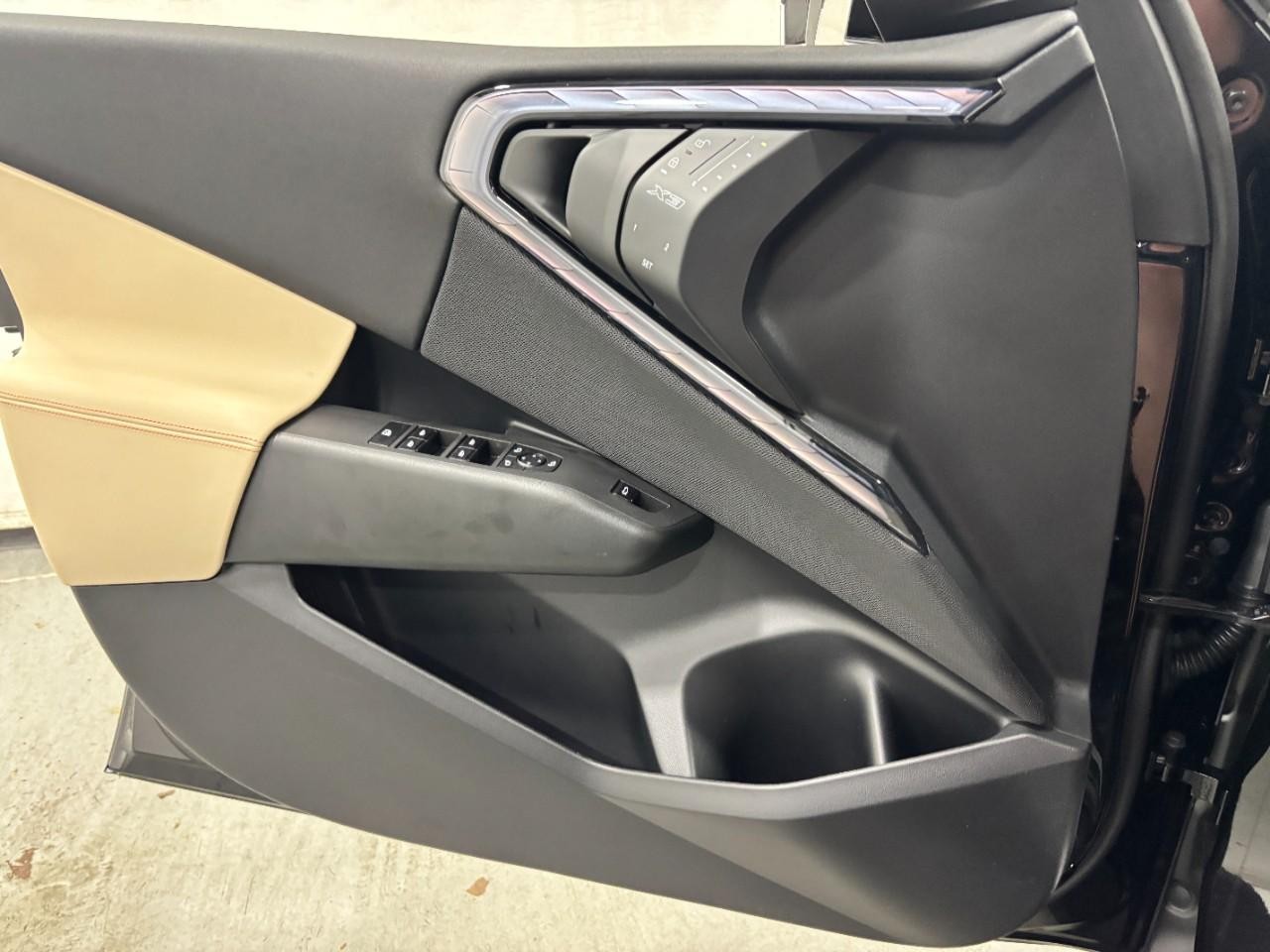 BMW X3 Vehicle Full-screen Gallery Image 33