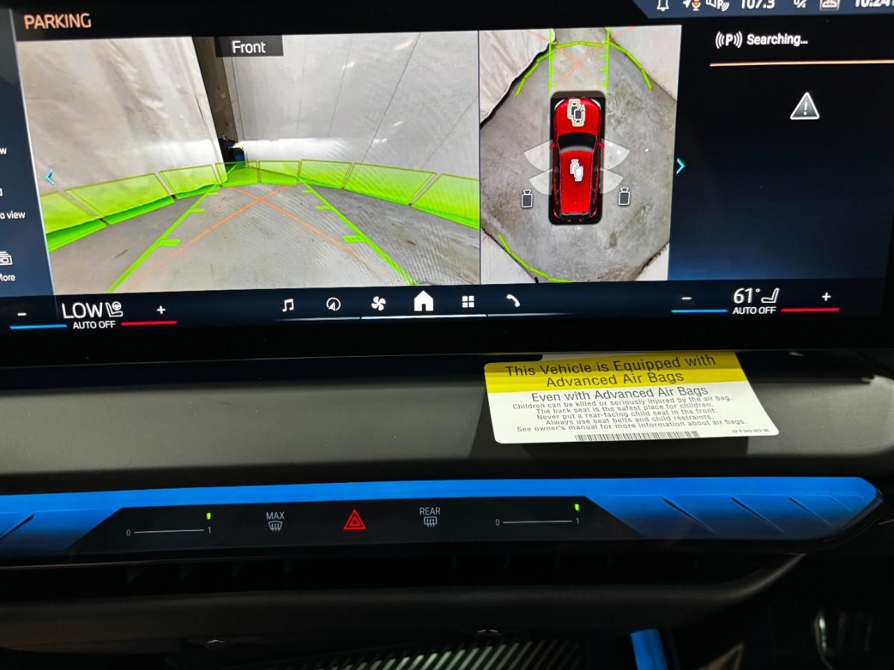 BMW X3 Vehicle Full-screen Gallery Image 25