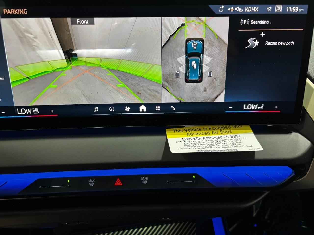 BMW X3 Vehicle Full-screen Gallery Image 25