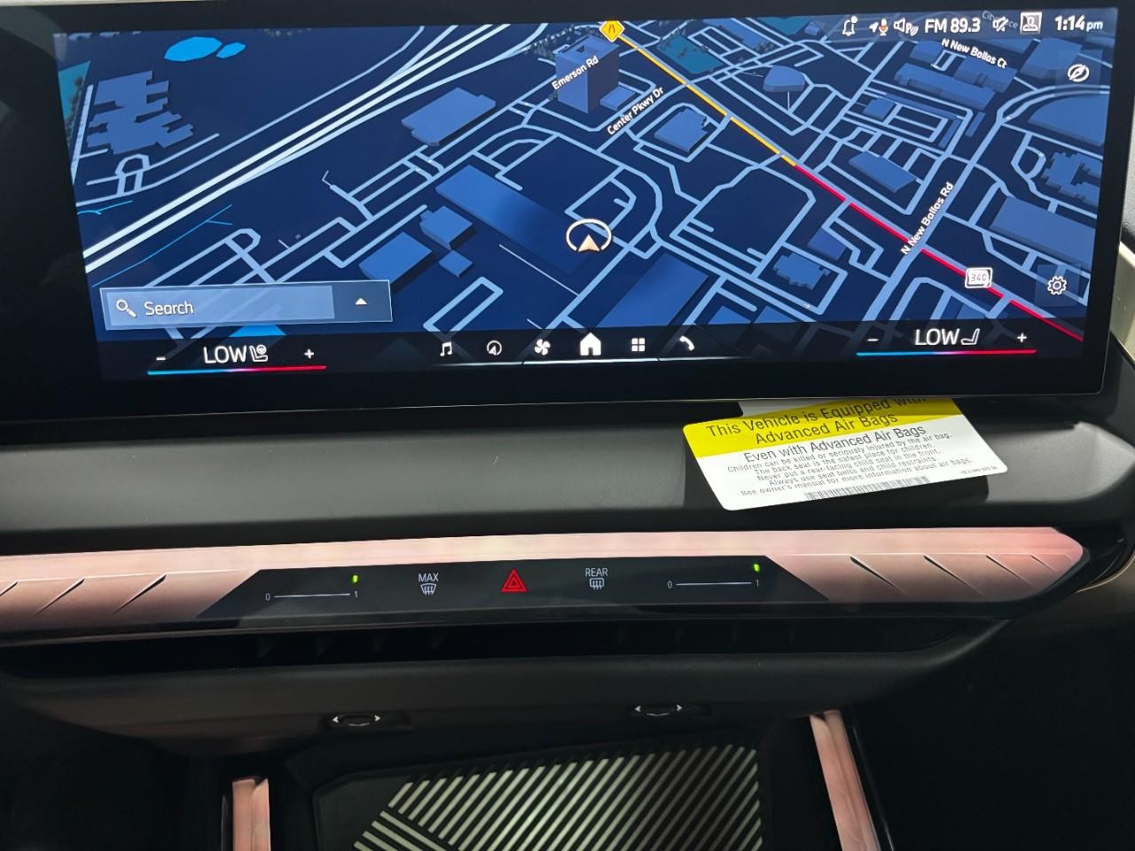 BMW X3 Vehicle Full-screen Gallery Image 25