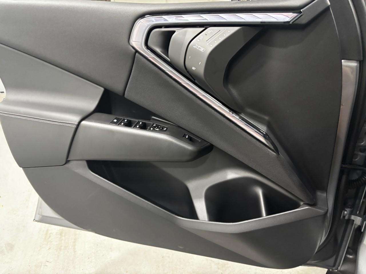 BMW X3 Vehicle Full-screen Gallery Image 31