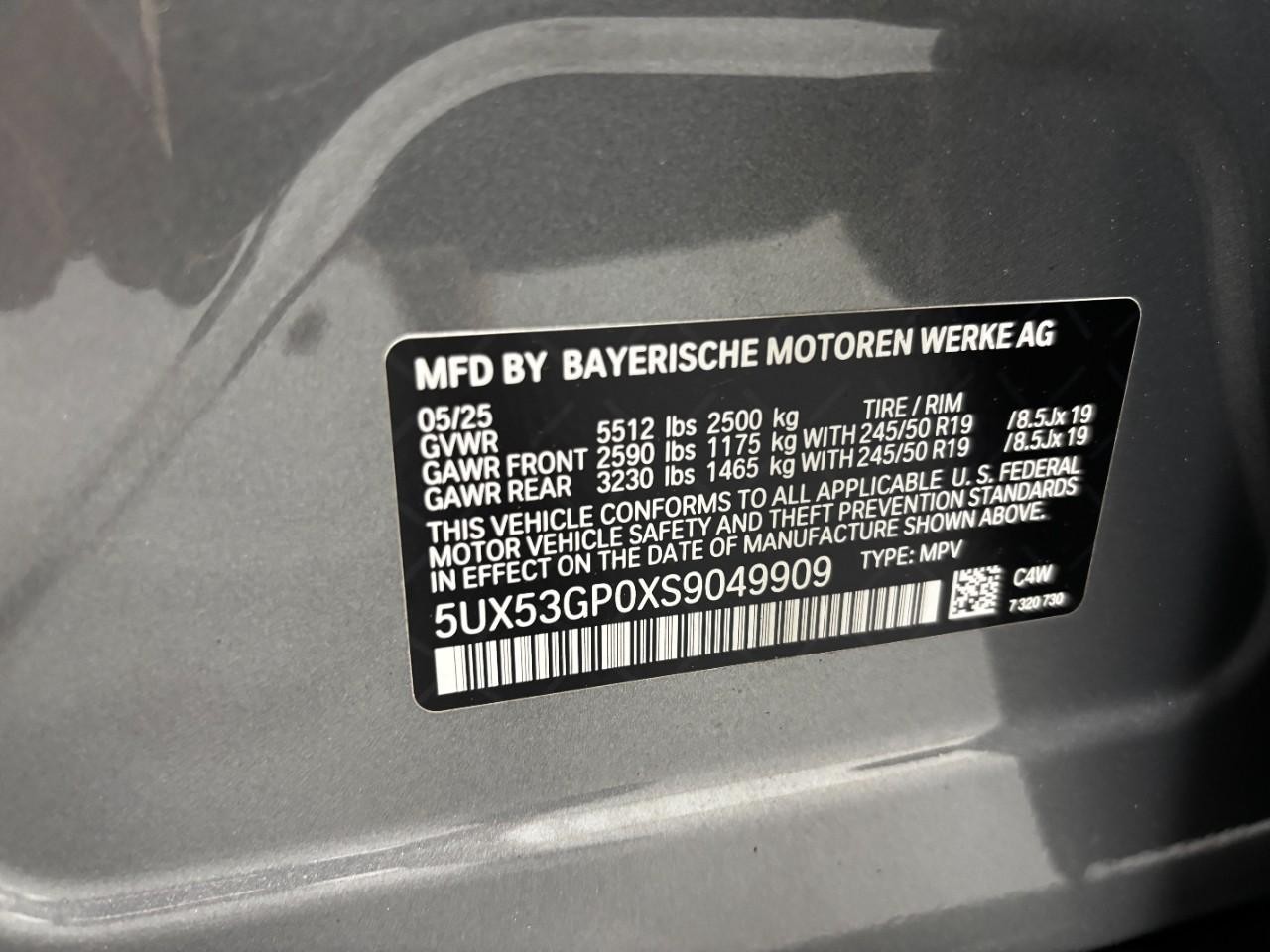 BMW X3 Vehicle Full-screen Gallery Image 37