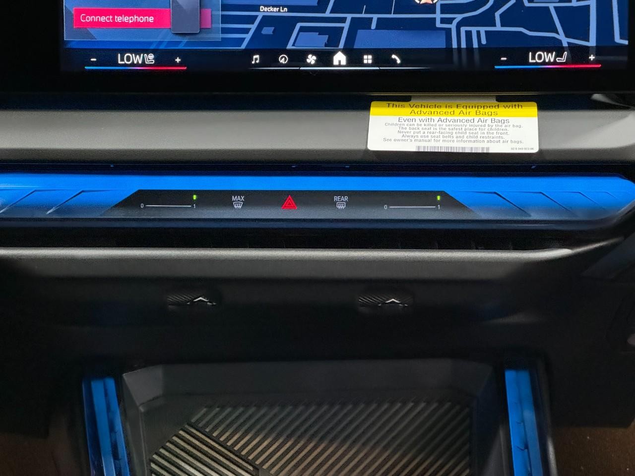 BMW X3 Vehicle Full-screen Gallery Image 19